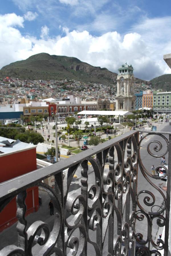 Hotel De Los Banos Pachuca Bagian luar foto