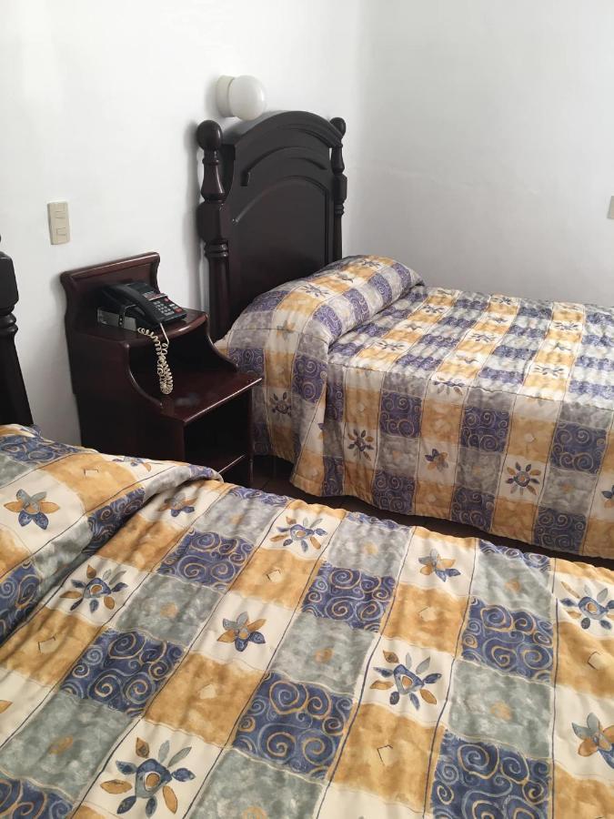 Hotel De Los Banos Pachuca Bagian luar foto