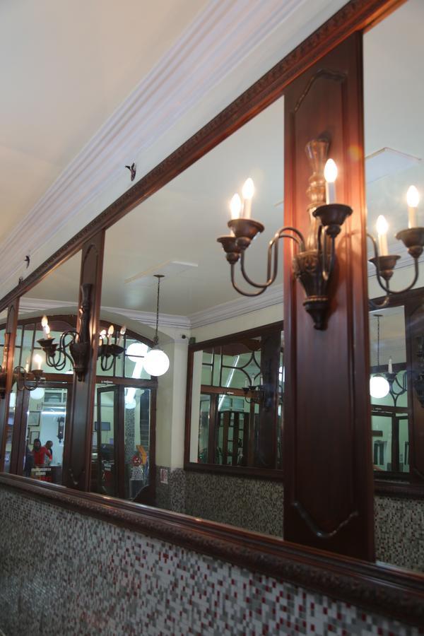 Hotel De Los Banos Pachuca Bagian luar foto