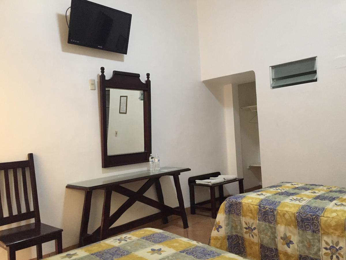Hotel De Los Banos Pachuca Bagian luar foto