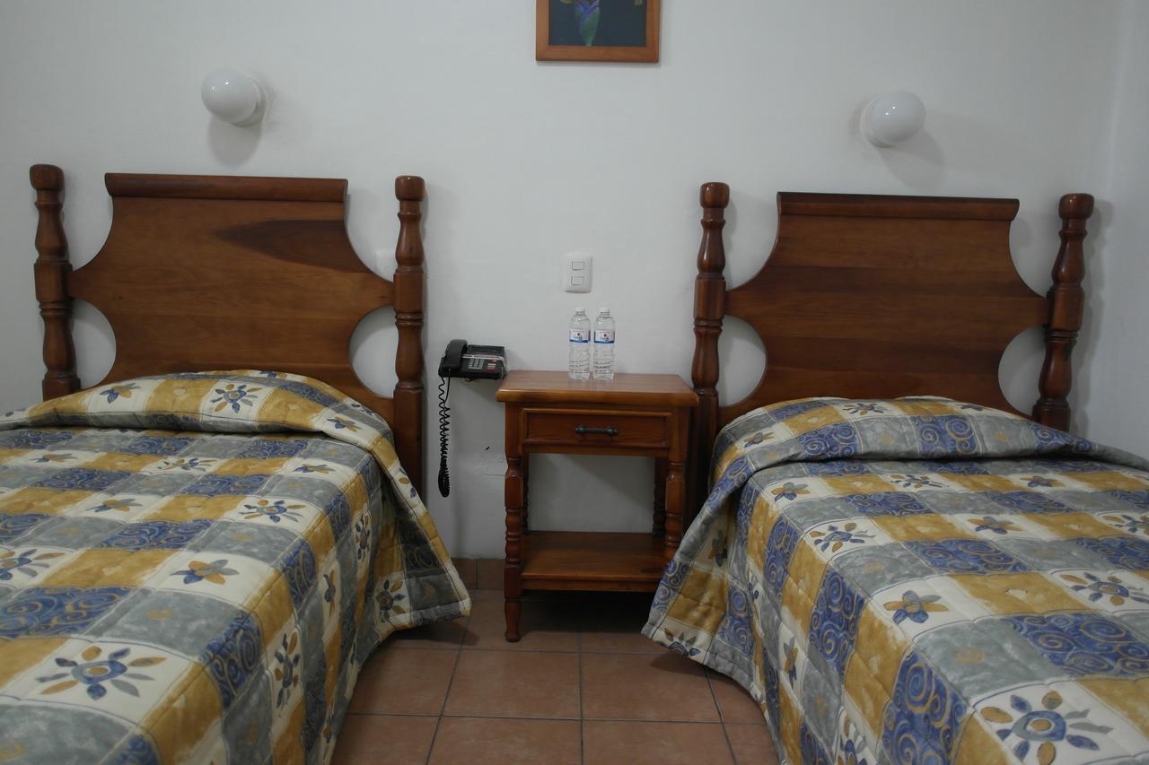 Hotel De Los Banos Pachuca Bagian luar foto